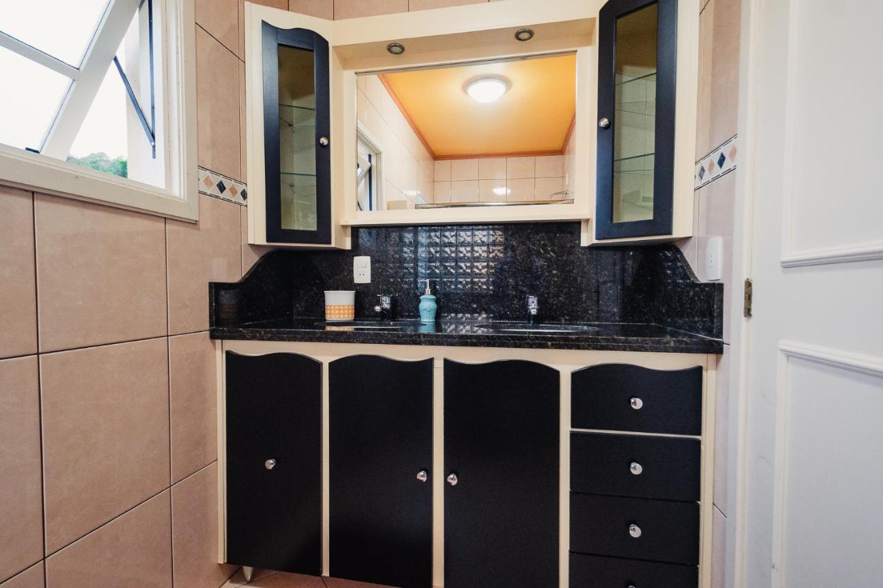 Casa Ampla Com Comodos Confortaveis กรามาโด ภายนอก รูปภาพ